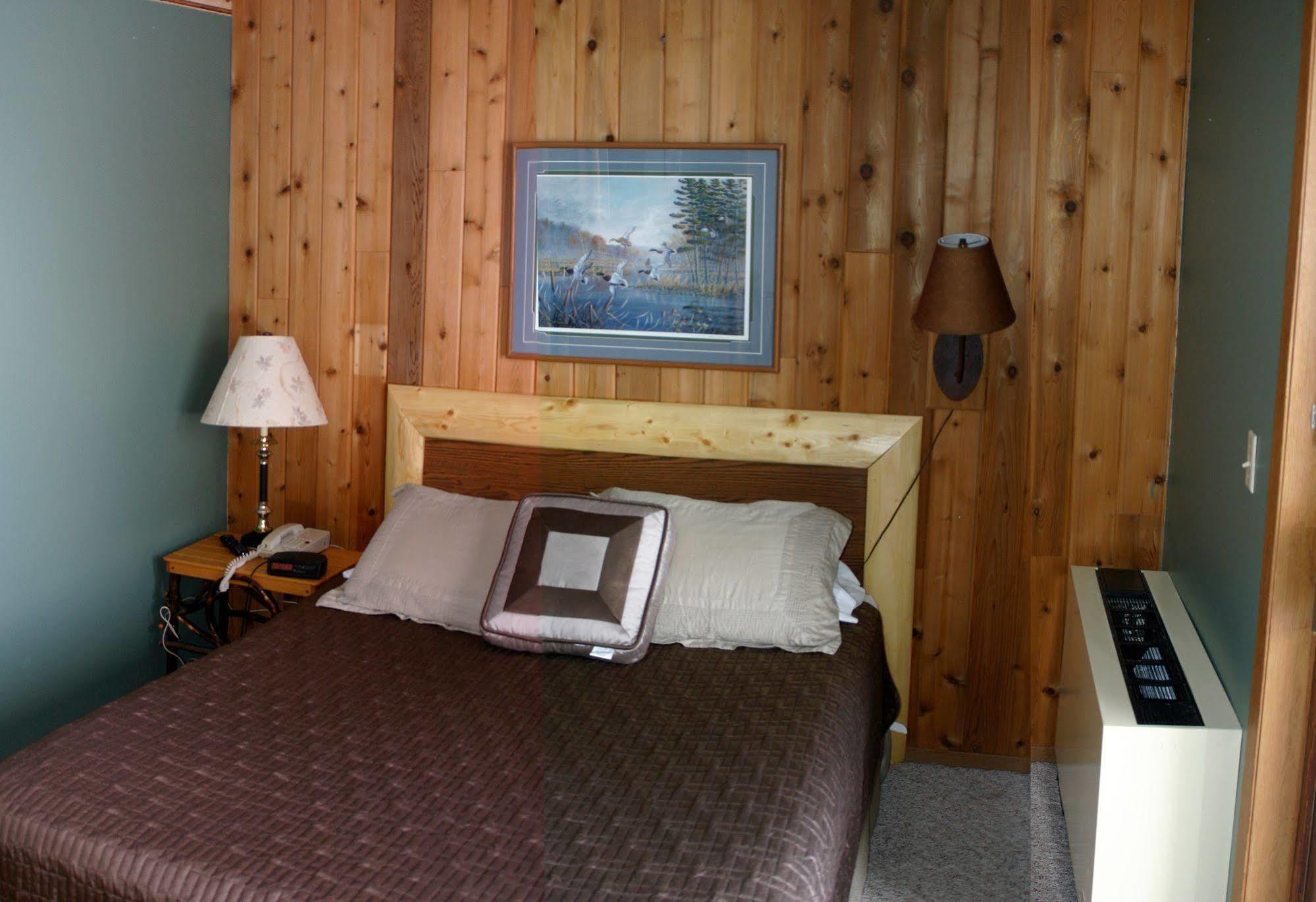 Lakewoods Resort & Golf Namekagon Buitenkant foto
