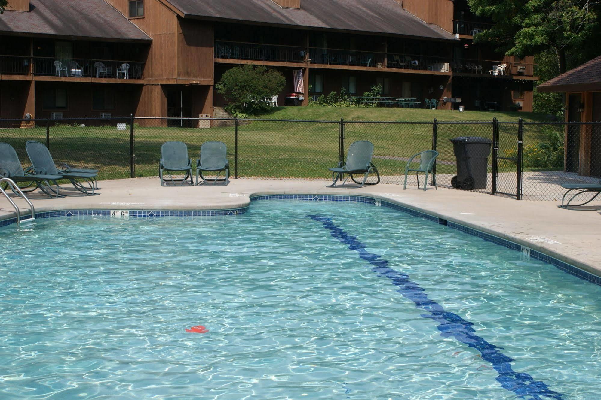 Lakewoods Resort & Golf Namekagon Buitenkant foto